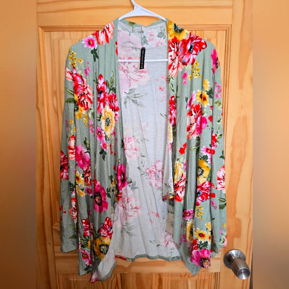 Womens basic draped floral cardigan size medium